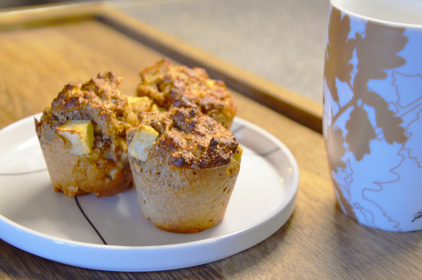 Sunde muffins med dadler og æbler - GastroUlven