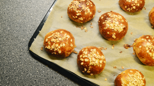 Quinoa boller med kærnemælk fra GastroUlven