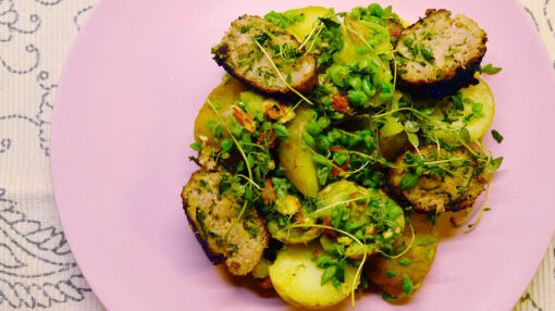 Kartoffelsalat med ærtepesto og grønkålsfrikadeller fra GastroUlven